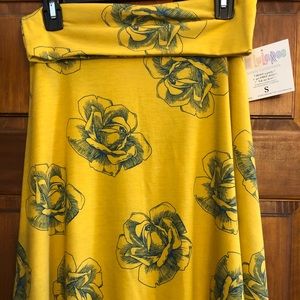 LuLaroe Azure Small Skirt!